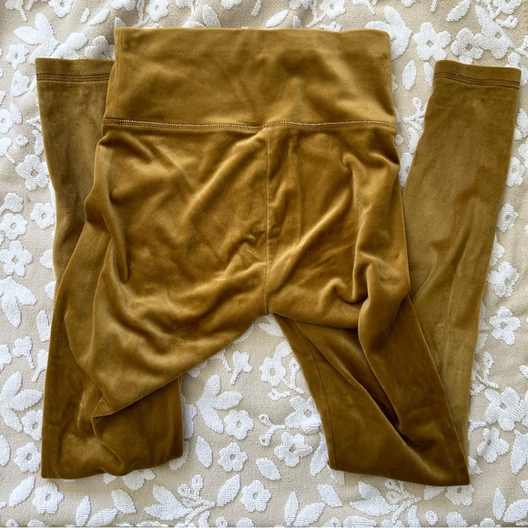 Aerie offline velvet high waisted leggings - Picture 2 of 3